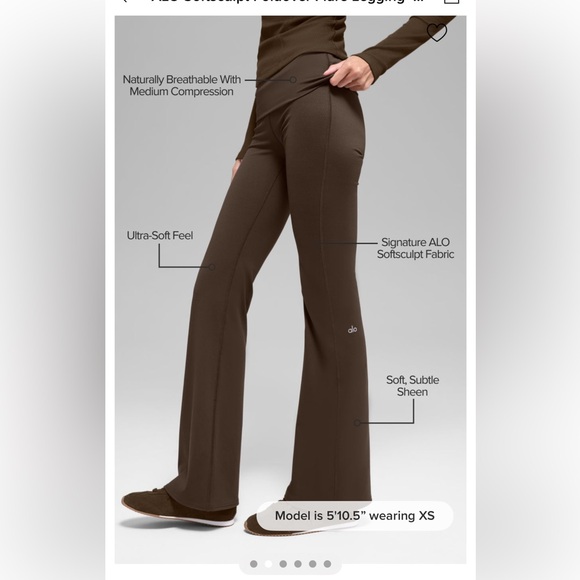 New with tags ALO yoga Softsculpt Foldover Flare Legging
- Espresso - Picture 3 of 9